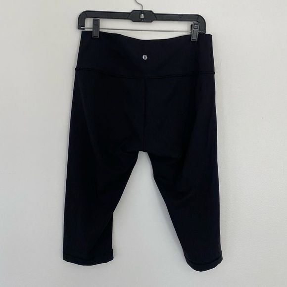 lululemon athletica Pants - Lululemon Wunder Under Hi-Rise 1/2 Tight